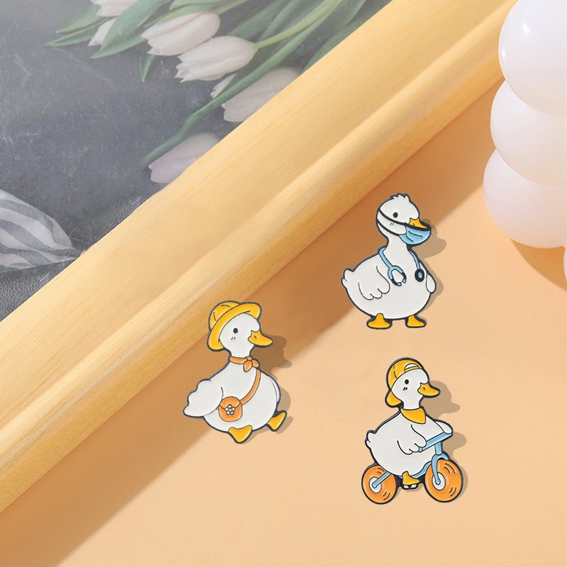 Pin Custom Gans Eend Winkelen  - Shop Jewelry & Watches Near Me recensie en prijs